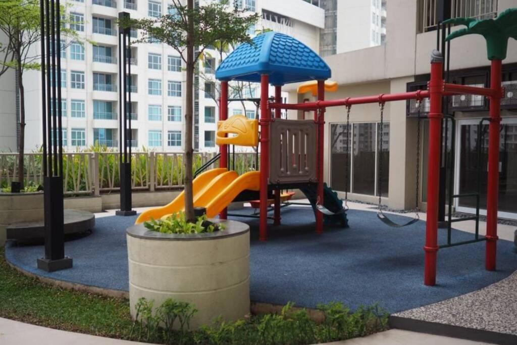 1 Bedroom Apartment Near Central Park Mall Jakarta Kültér fotó